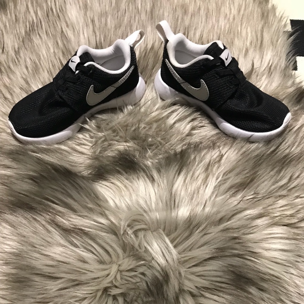 Toddler Nike Roshe One 9C